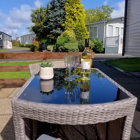 No 61 Brynteg Country & Leisure Retreat Villa Cwm-y-glo Екстериор снимка