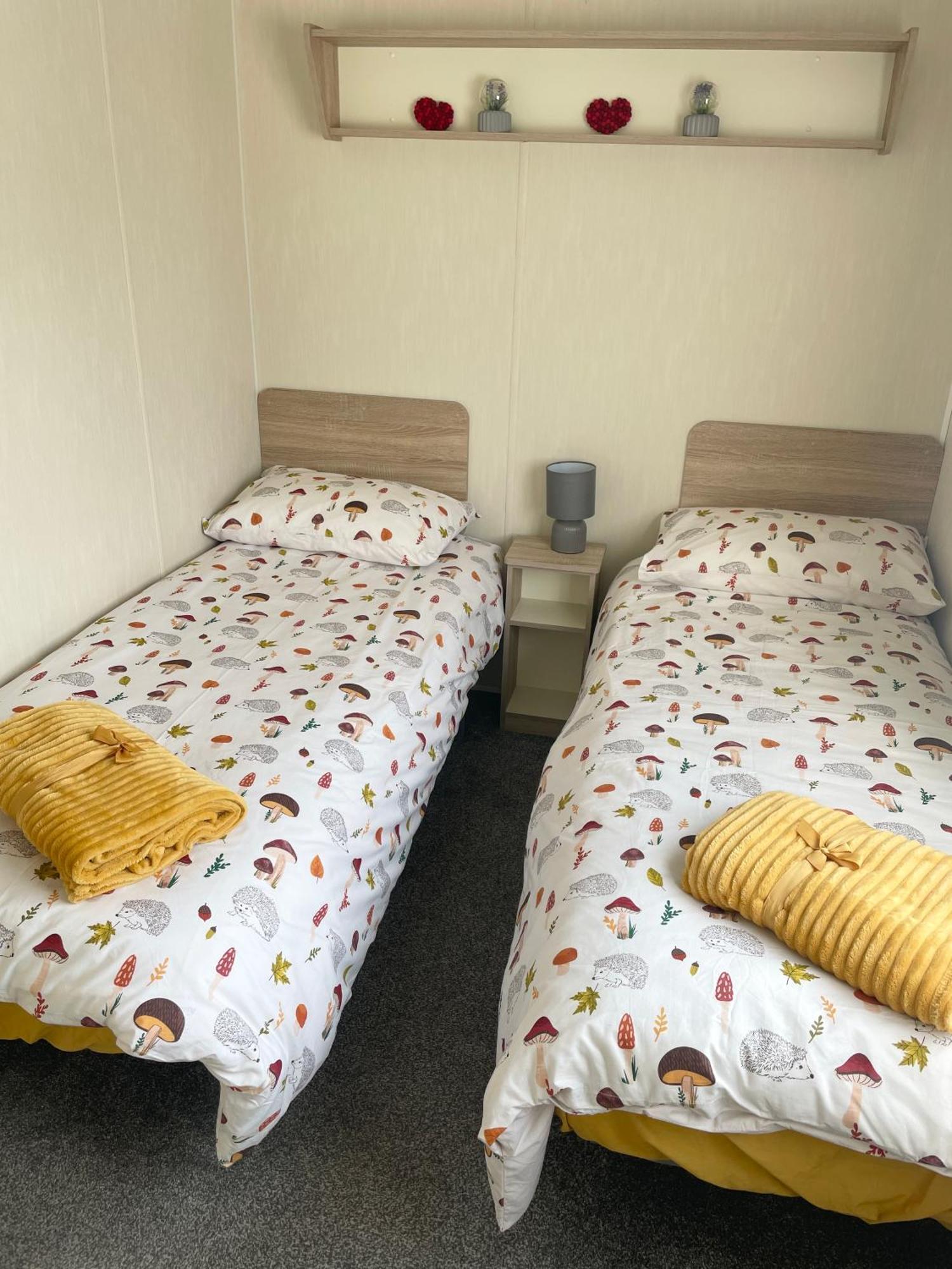 No 61 Brynteg Country & Leisure Retreat Villa Cwm-y-glo Екстериор снимка