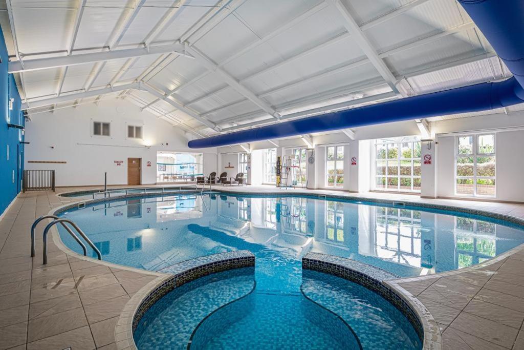 No 61 Brynteg Country & Leisure Retreat Villa Cwm-y-glo Екстериор снимка